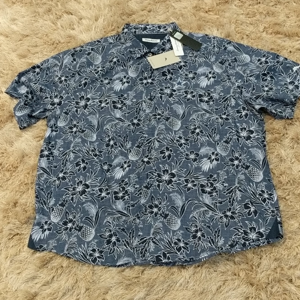 Tommy Bahama NFL Dallas cowboys shirt. NWT